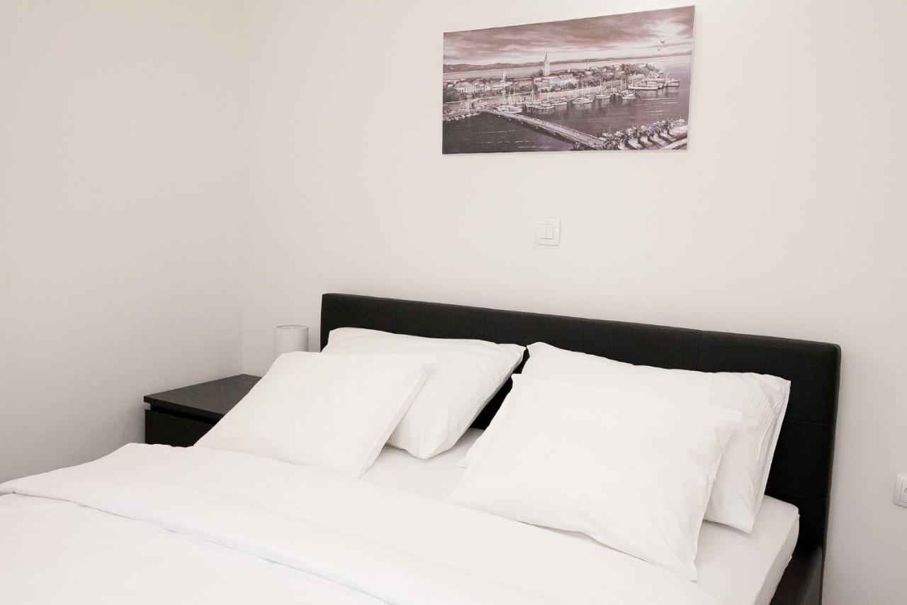 Studio Apartments Tara ザダル エクステリア 写真