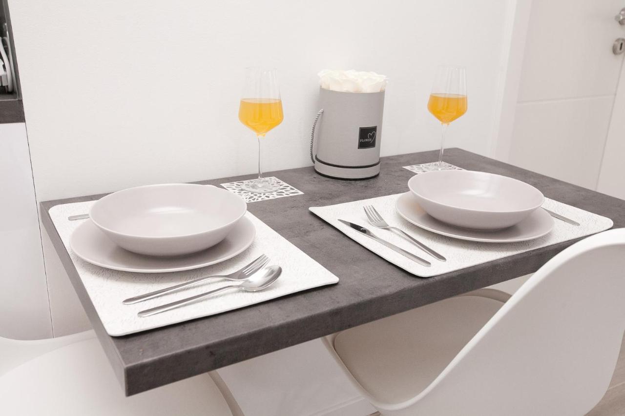 Studio Apartments Tara ザダル エクステリア 写真