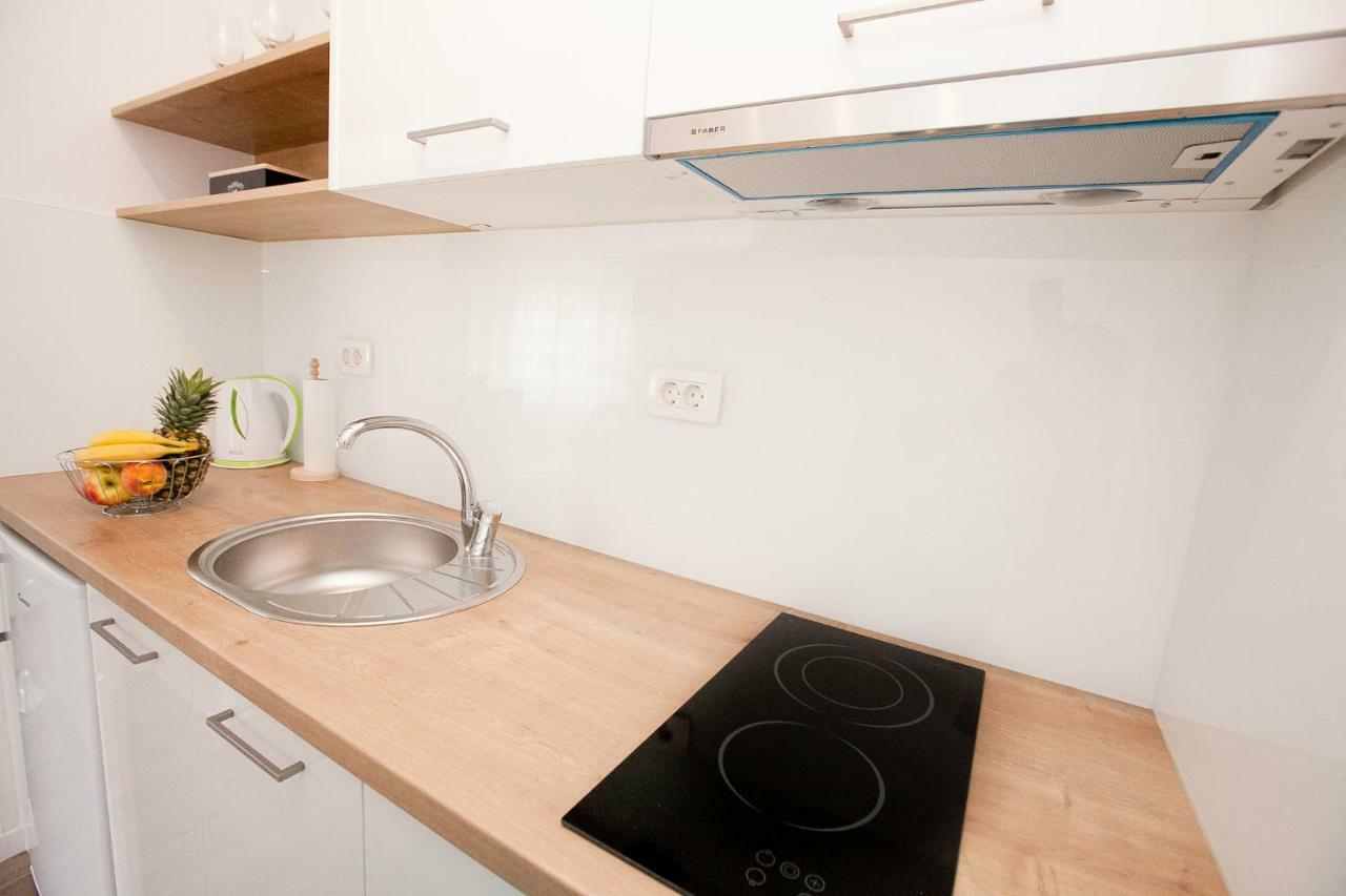 Studio Apartments Tara ザダル エクステリア 写真